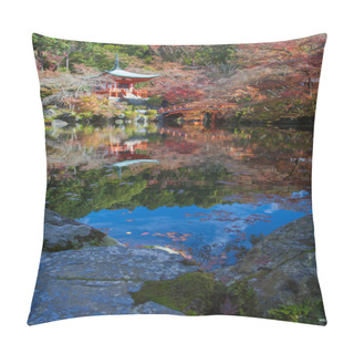 Personality  Japanese Garden In Autumn Season Pillow Covers