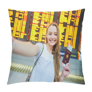 Personality  Girl In International Airport, Taking Funny Selfie With Passport And Boarding Pass Near Flight Information Board Pillow Covers