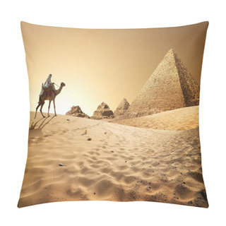 Personality  Pyramids In Desert Pillow Covers