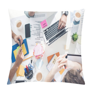 Personality  Casual Businessmen Working At Office Pillow Covers