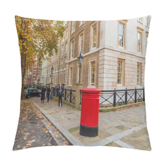 Personality  A Typical View In London Pillow Covers
