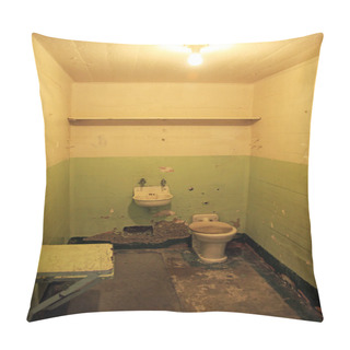 Personality  Alcatraz Prison In San Francisco, USA Pillow Covers