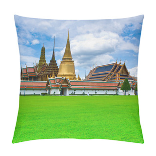Personality  Wat Phra Kaew Pillow Covers
