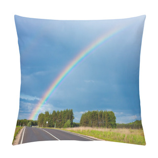 Personality  Road To The Rainbow Pillow Covers