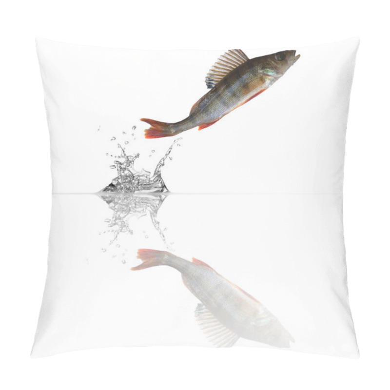 Personality  Small perch with reflection pillow covers