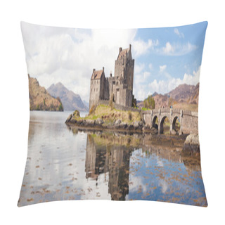 Personality  Eilean Donan Castle Scotland Panorama Pillow Covers