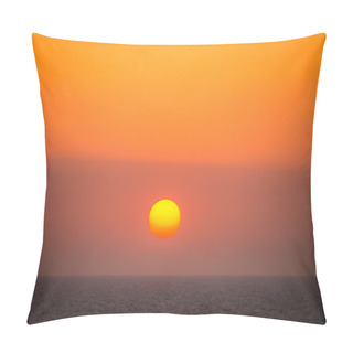 Personality  Beautiful Sunset Over The Sea Pillow Covers