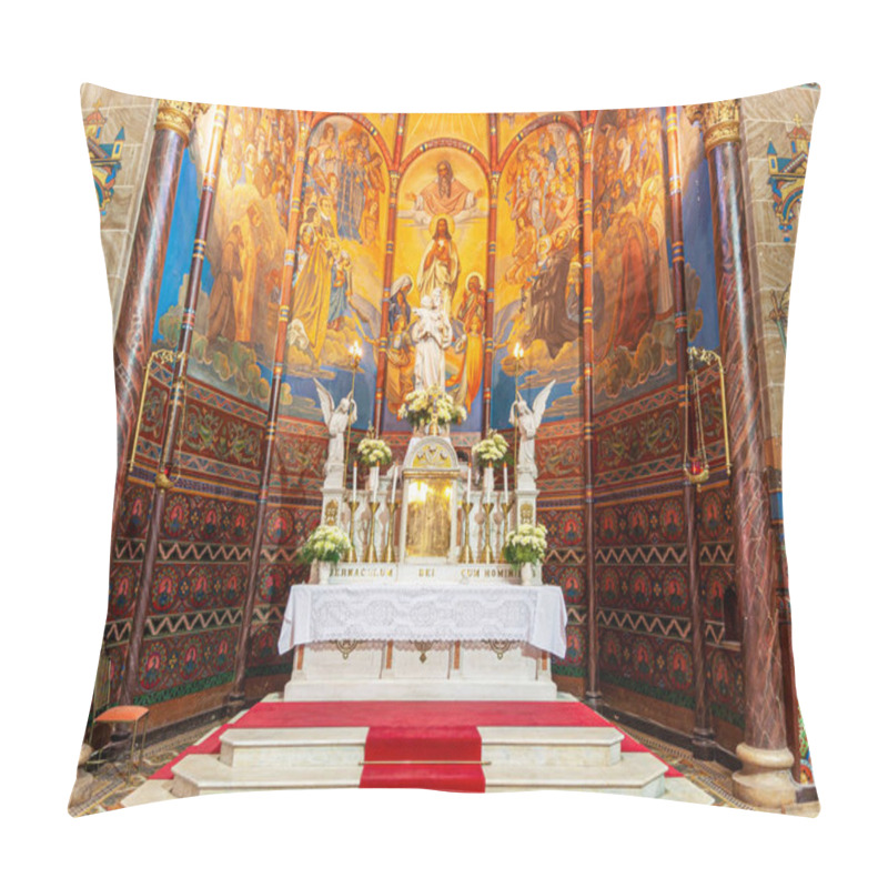 Personality  It Is Located On Avenida Afonso Pena. Church Recently Renovated. Pillow Covers