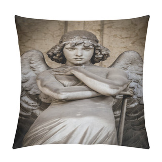 Personality  GENOA, ITALY - CIRCA AUGUST 2020: Angel Sculpture By Giulio Monteverde For The Oneto Family Monument In Staglieno Cemetery, Genoa - Italy (1882) Pillow Covers