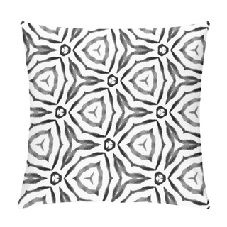 Personality  Black And White Geometric Foliage Seamless Pattern Pillow Covers