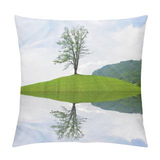 Personality  Lonely Tree. Pillow Covers