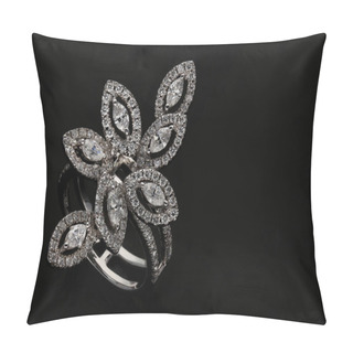 Personality  Diamond Ring On Black Background Pillow Covers