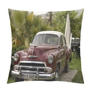 Personality  American Car Of Year Fifty Pillow Covers