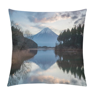 Personality  Mountain Fuji And Lake Tanumi  Pillow Covers