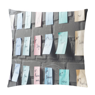 Personality  Selective Focus Of Colorful Colorful Sticker Notes On Black Brick Wall Pillow Covers