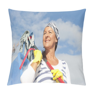 Personality Spring Cleaning Woman Outdoor Pillow Covers