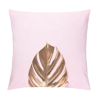 Personality  Exotic Summer Trend In Minimal Style. Golden Tropical Palm Monstera Leaf On Pastel Pink Color Background. Shiny And Sparkle Design, Fashion Concept. Pillow Covers