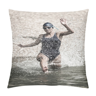 Personality   Muscular Female Athlete Pillow Covers