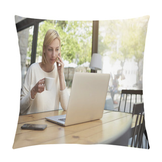 Personality  Female Freelancer At Distance Work Pillow Covers