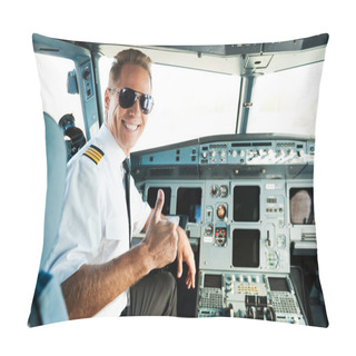 Personality  Pilot Showing His Thumb Up Pillow Covers
