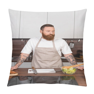 Personality  Tattooed Man In Apron Standing Near Fresh Salad In Kitchen  Pillow Covers