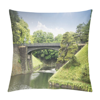 Personality  Stone Bridge Over River In Tokyo Pillow Covers