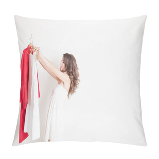 Personality  A Girl Chooses Between Red And White Pillow Covers