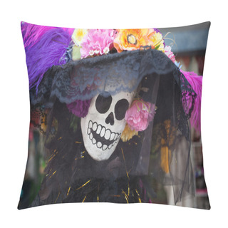 Personality  Skeleton Of Catrina (La Calavera Catrina) Is Obligatory Attribute Of The Day Of The Red Pillow Covers