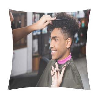 Personality  Hairdresser On Blurred Foreground Holding Scissors And Combing African American Client  Pillow Covers