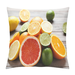 Personality  Citrus Fruits On Wooden Table Pillow Covers