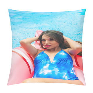 Personality  Pregnant Woman On A Flamingo Air Mattress Pillow Covers