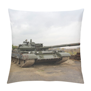 Personality  Army Tank In The Rainy Weather  Pillow Covers
