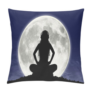 Personality  Young Woman Listening To The Music At The Full Moon Pillow Covers