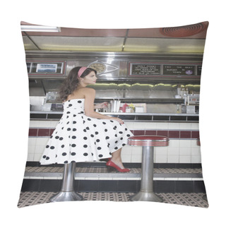 Personality  Woman Sitting At A Diner Counter Pillow Covers
