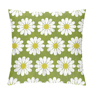 Personality  Retro Daisy Seamless Pattern. Repeatable Vector Background With Chamomile Flowers On Green Textured Background. Pillow Covers