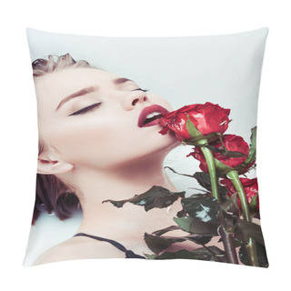 Personality  Woman With Red Roses Pillow Covers