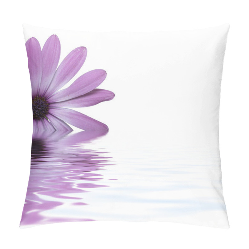 Personality  Flower floating in water pillow covers