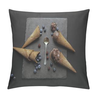 Personality  Chocolate Ice Cream With Blueberries Pillow Covers