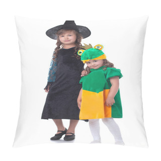 Personality  Two Smiling Sisters Posing In Carnival Costumes Pillow Covers