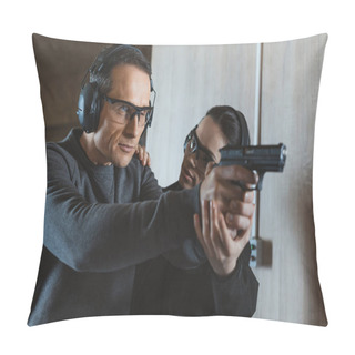 Personality  Female Instructor Describing Client How To Shoot In Shooting Range Pillow Covers