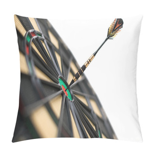 Personality  Red Dart On Bullseye Pillow Covers