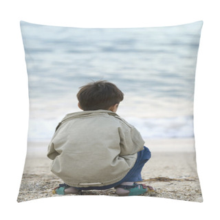 Personality  Lonely Kid On The Beach Pillow Covers