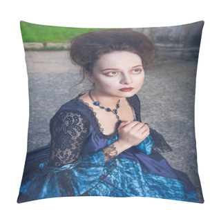 Personality  Beautiful Medieval Woman In Blue Dress Praying  Pillow Covers