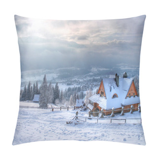 Personality  House In The Mountain Pillow Covers