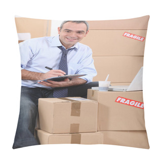 Personality  Man Organizing A Move Pillow Covers