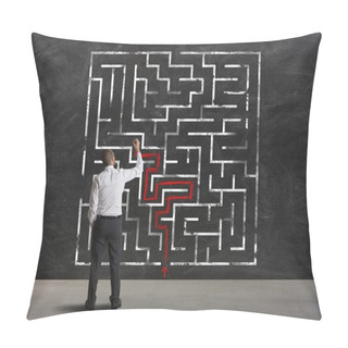 Personality  Finding The Solution Of Maze Pillow Covers