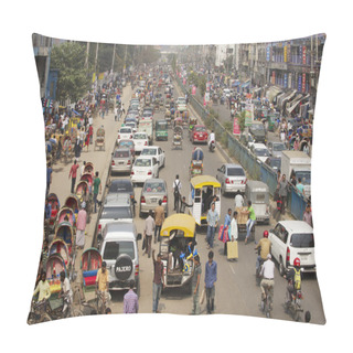 Personality  Busy Traffic At The Central Part Of The City In Dhaka, Bangladesh. Pillow Covers