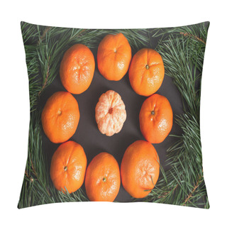 Personality  Flat Lay With Ripe Tangerines Near Golden Christmas Balls Near Fir Branches Pillow Covers
