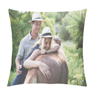 Personality  Coutry Living, Happy Loving Couple Pillow Covers