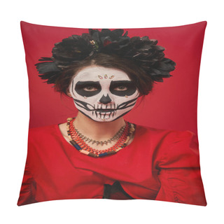 Personality  Woman In Dia De Los Muertos Makeup And Black Wreath With Colorful Beads Looking At Camera On Red Pillow Covers